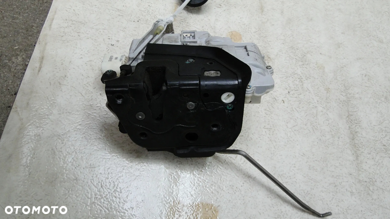 AUDI A3 8P 3D ZAMEK DRZWI PRAWY 7 PIN EUROPA - 2