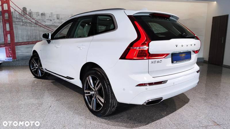 Volvo XC 60 T8 Plug-In Hybrid AWD Inscription - 8