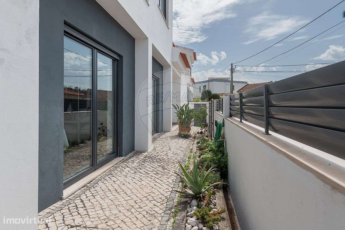 Moradia T4 para venda-4
