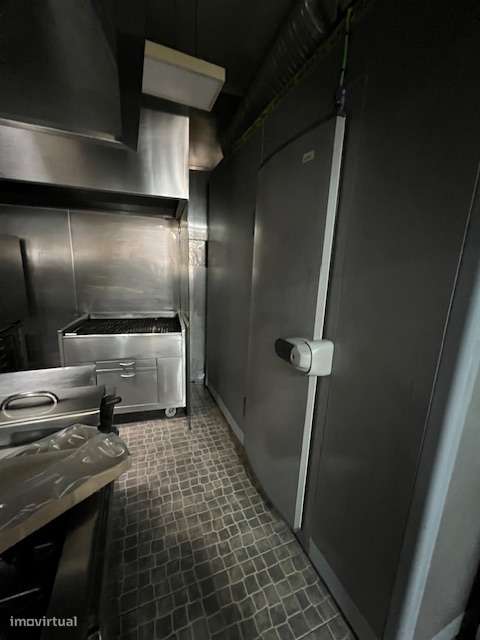 Loja - Restaurante totalmente Remodelado e Equipado-20