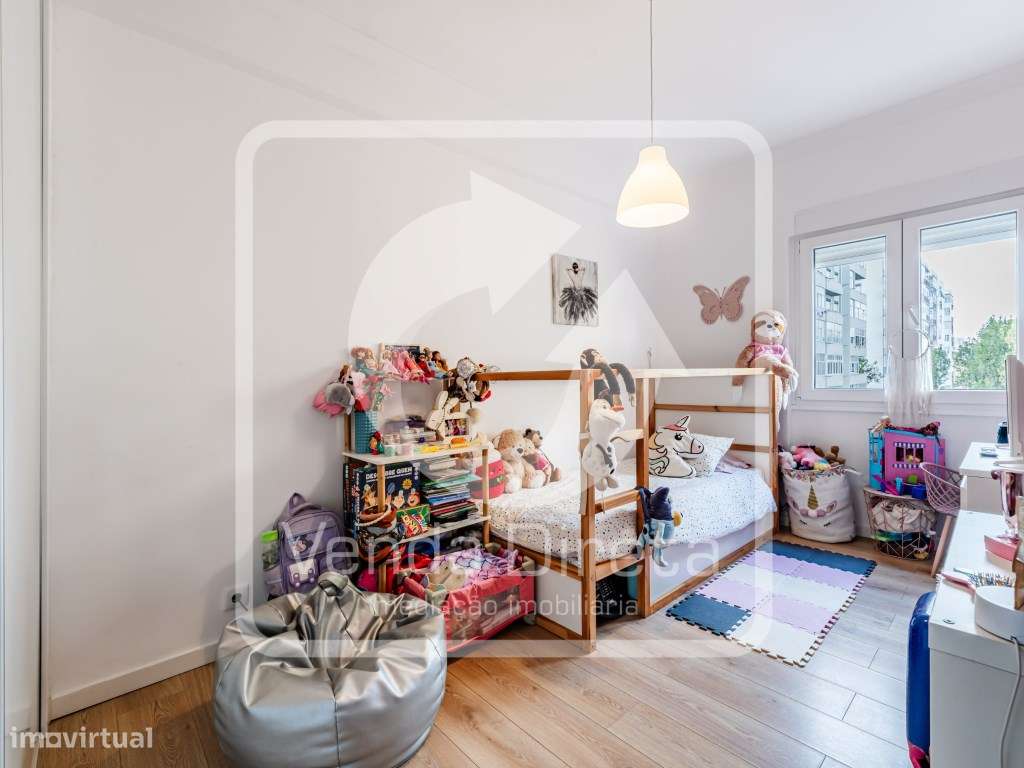 Apartamento T3 com 2 varandas no centro de Setúbal.-21