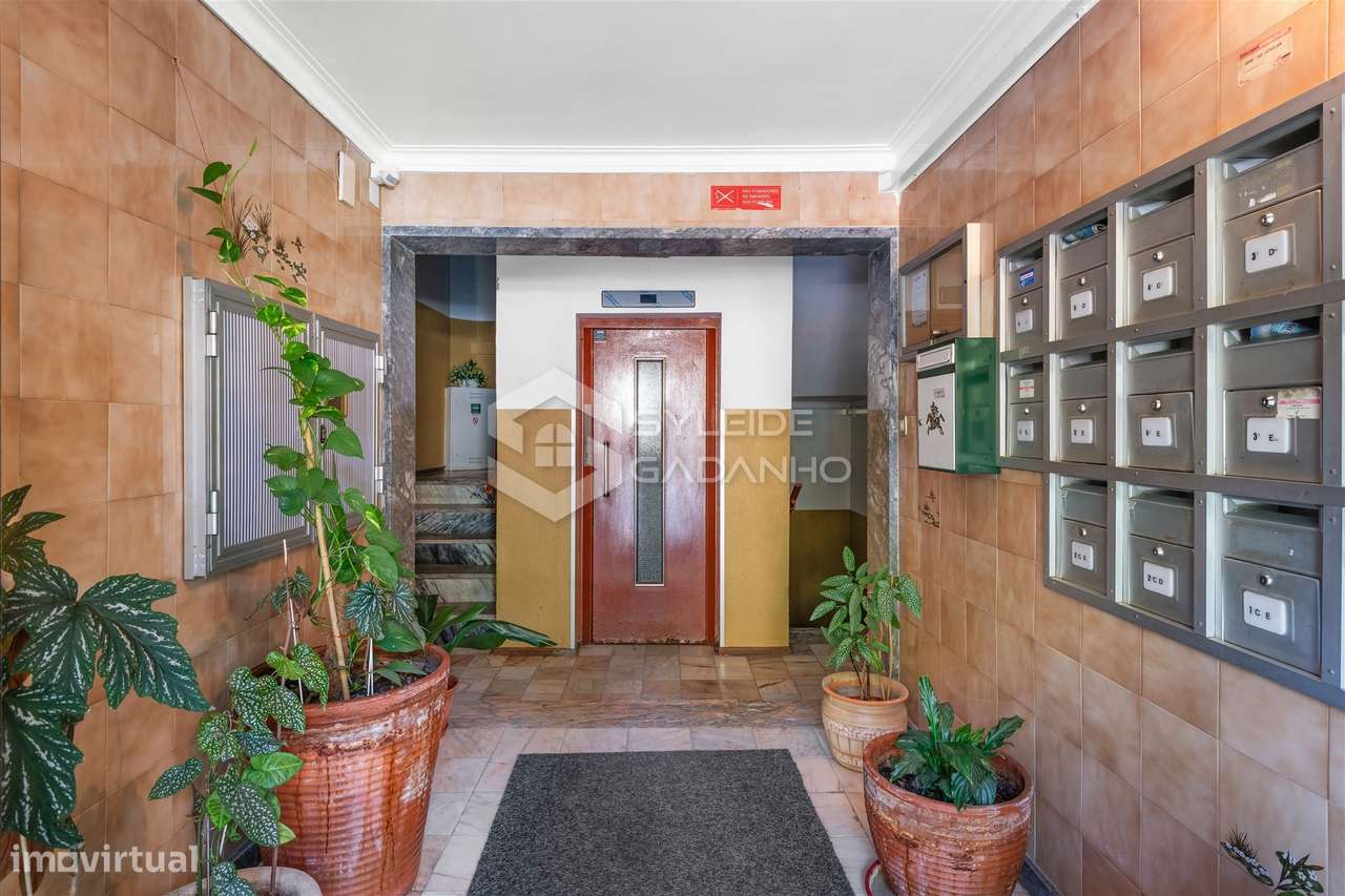 Apartamento T4 para VENDA na Calçada das Poldras, zona baixa da Covilh - Grande imagem: 4/50