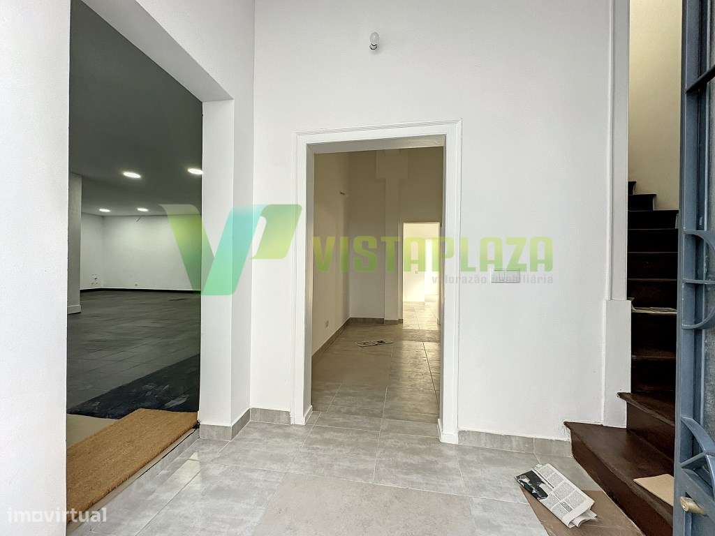 Moradia Geminada T2+2 Remodelada com Garagem, Espaço Exterior e Exc...-25