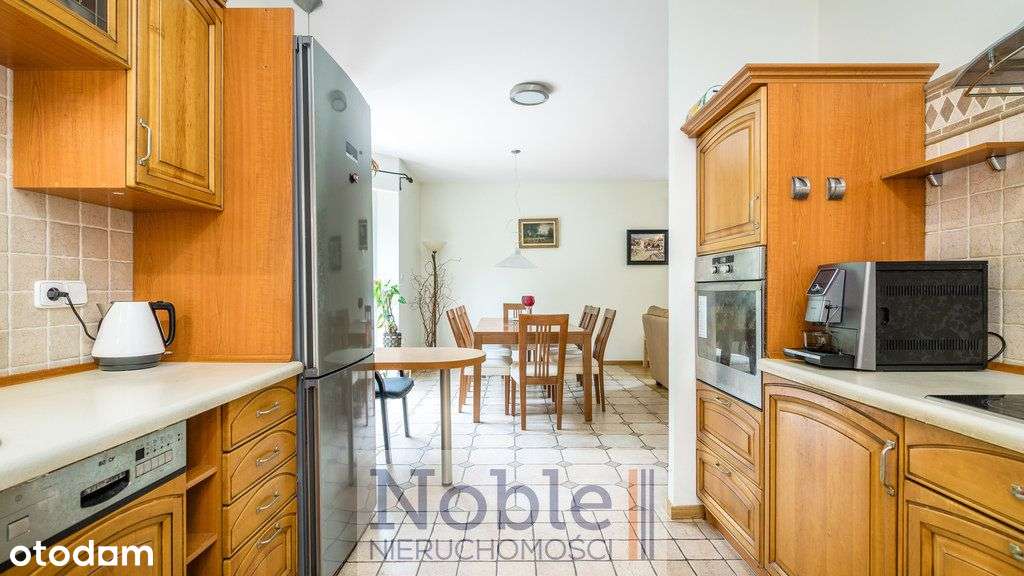 Uroczy dom szeregowy z ogrodem-3