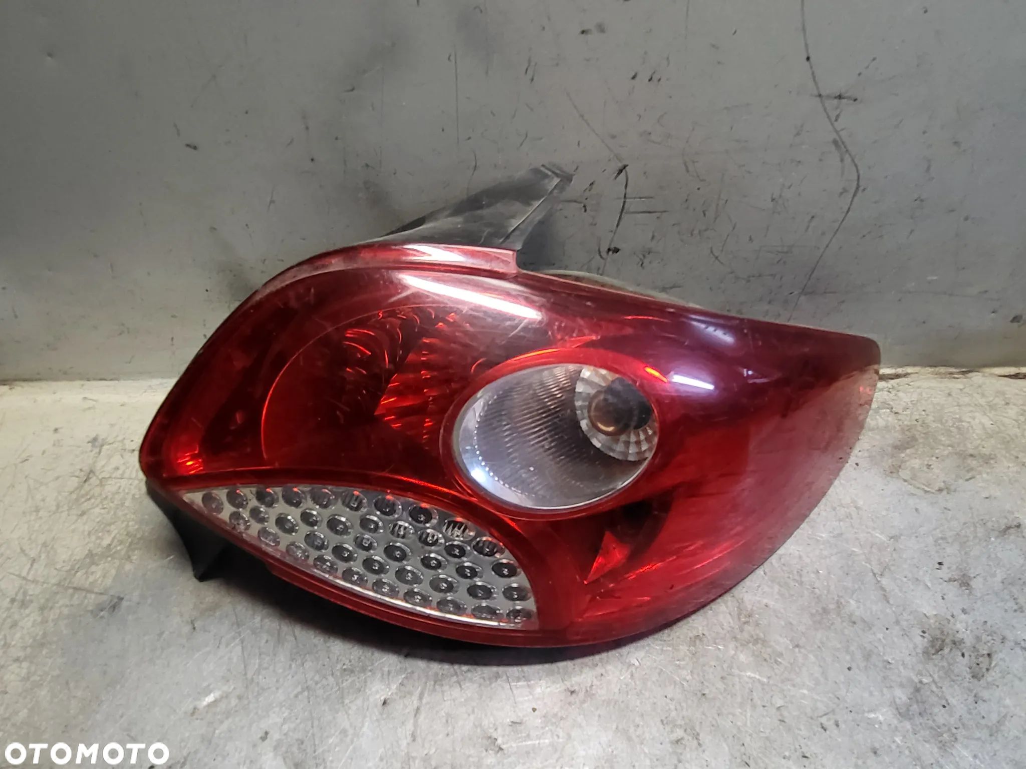 LAMPA PRAWY TYŁ PEUGEOT 206 + PLUS PRAWA - 1