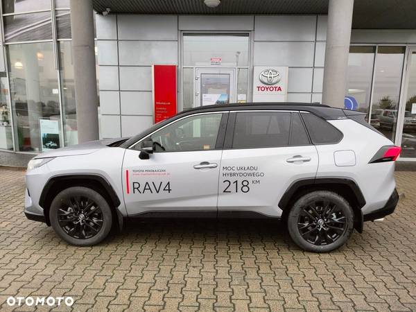 Toyota RAV4 - 10