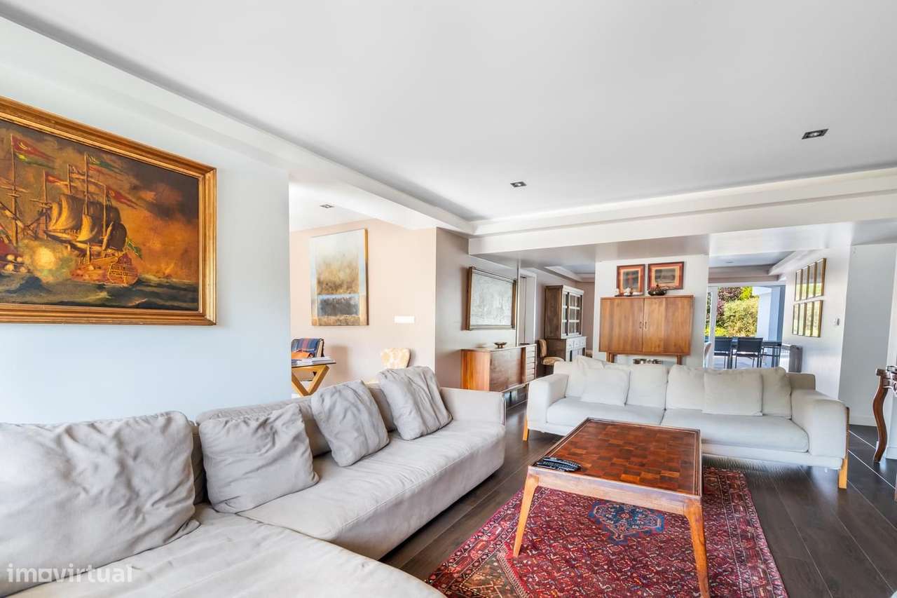 Moradia Geminada T3 + 1 com piscina, São Pedro do Estoril, Cascais - Grande imagem: 4/49