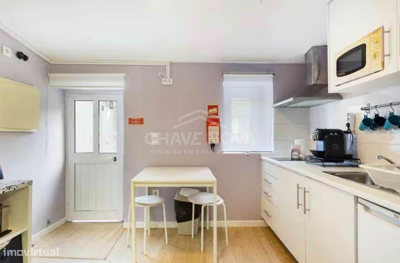 Moradia T1 típica com licença A.L em campanha Porto-1