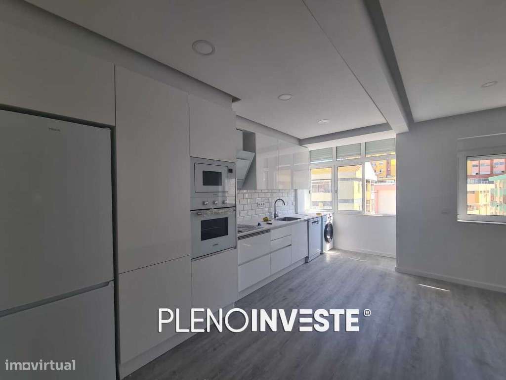T2 Totalmente Remodelado com Varanda nas Paivas-26
