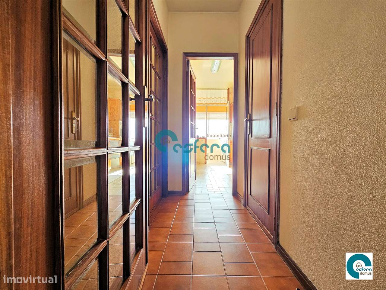 Apartamento T2+1 com Varandas e Garagem em Santa Marinha, Gaia, Porto - Grande imagem: 3/23