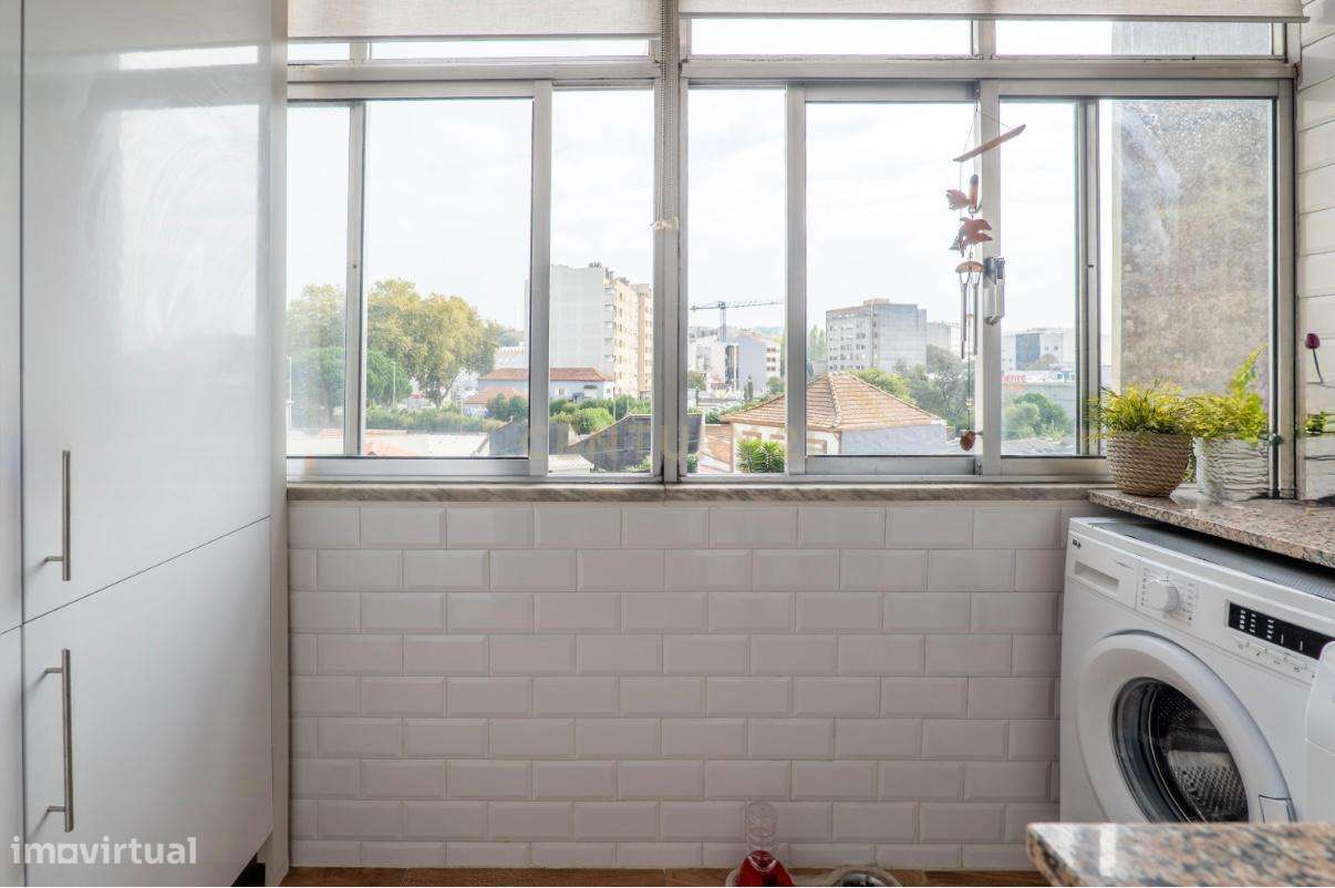 Apartamento T3 Renovado no coração de Matosinhos-21