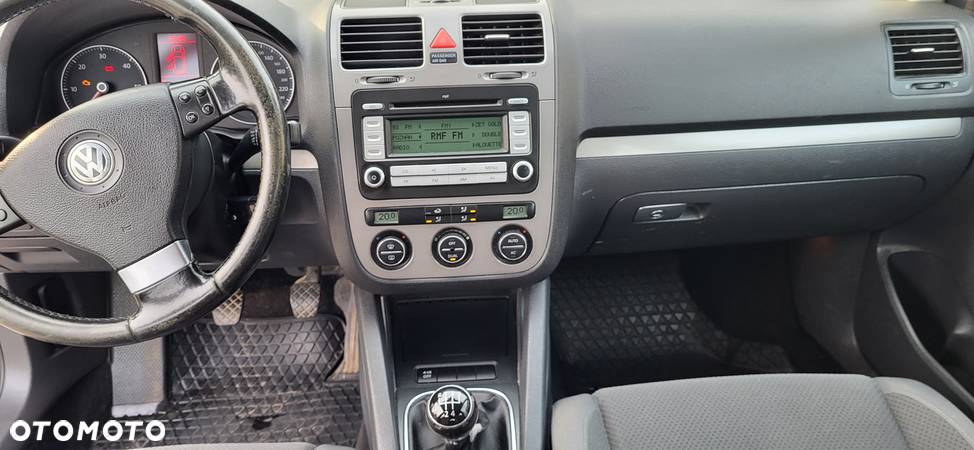 Volkswagen Golf V 1.9 TDI Comfortline - 9