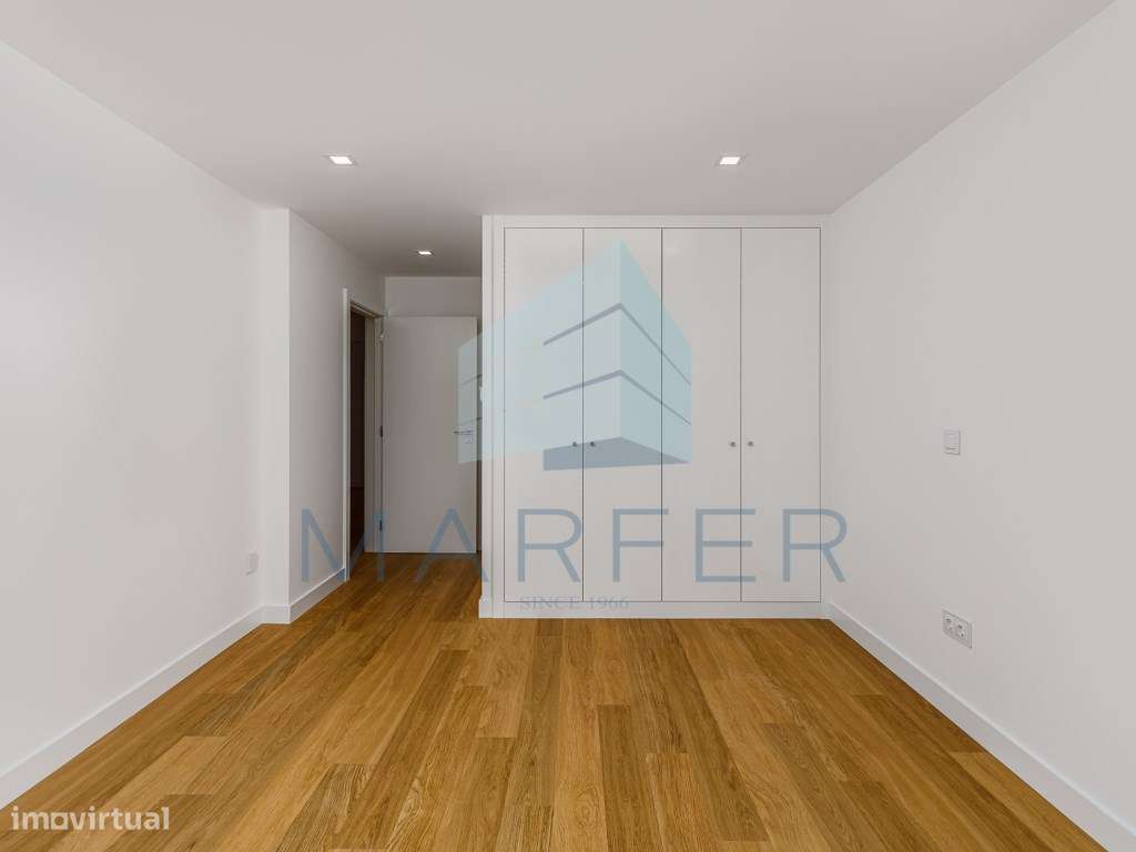 Apartamento T4 - Novo-24