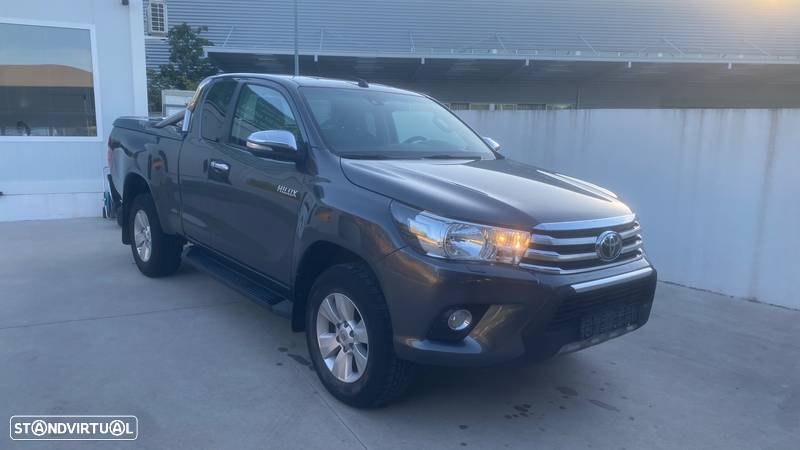 Toyota Hilux 4x4 Extra Cab Duty Comfort - 4