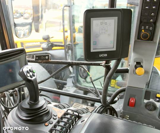 JCB Fastrac 4220 Trimble Autopilot - 12