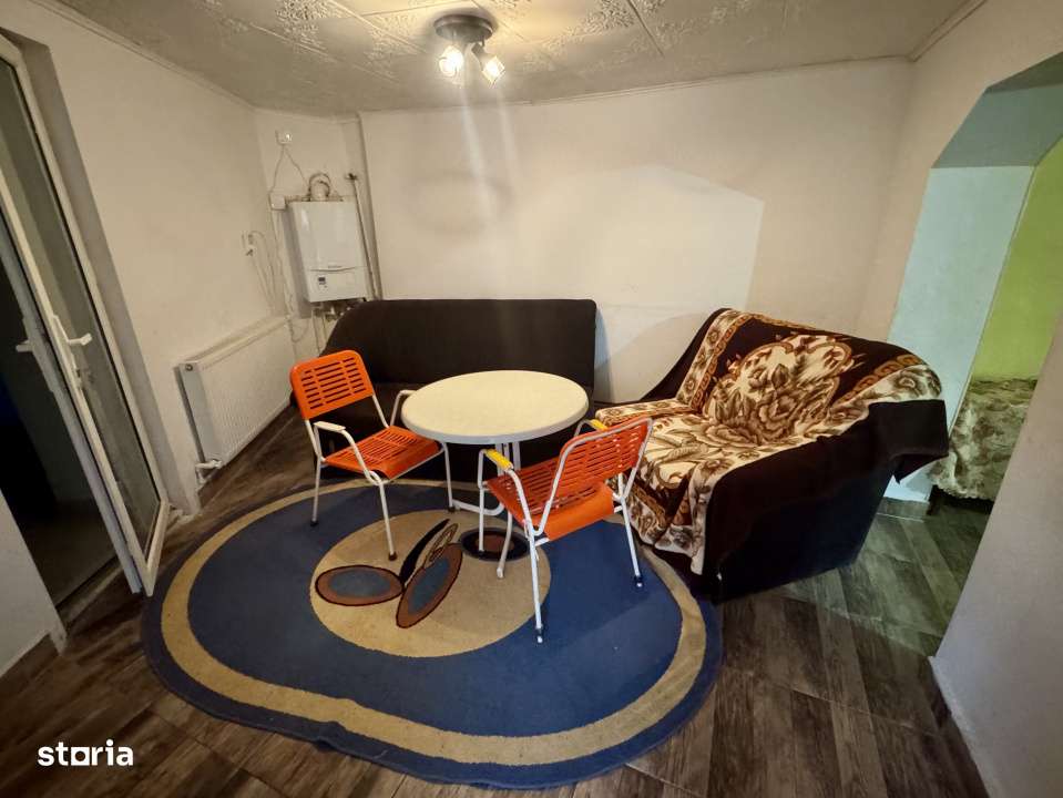 Casa caramida in UROI schimb cu apartament 3-4 camere in Simeria - Imagine principală: 3/10