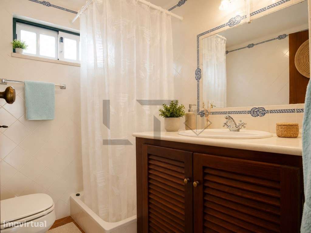 Moradia de Sonho T4+1 para Venda com Total Vista Mar, junto à Praia...-39