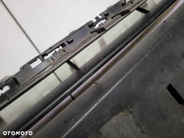 Grill atrapa zderzaka przedniego Peugeot 208 Lift - 6