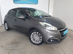 Peugeot 208 1.2 PureTech Signature EAT6 - 6