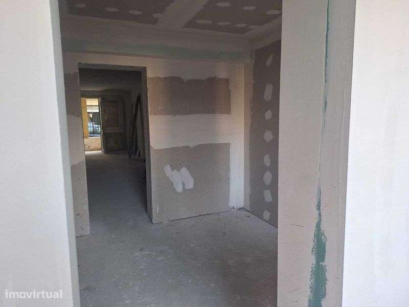 Moradia em banda na Rua Doutor Joaquim Eleutério Gaspar Gomes, 60 - Grande imagem: 4/12