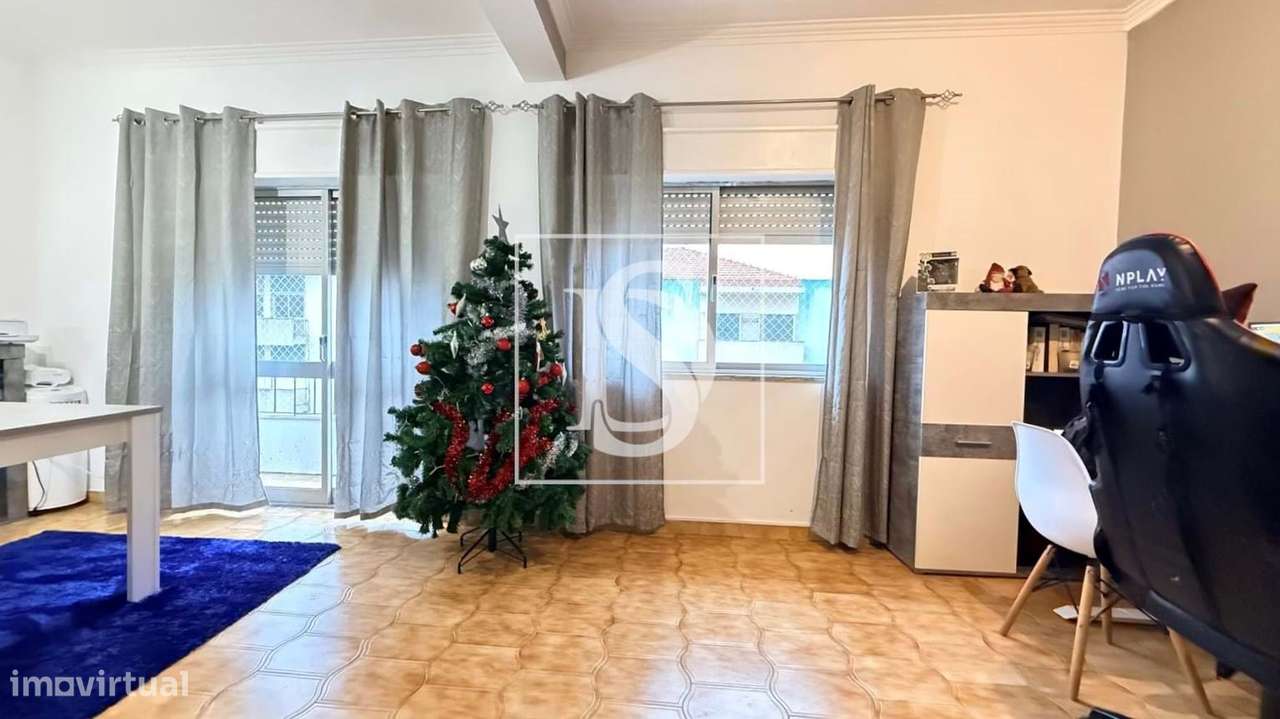 Apartamento T2 com Varanda e Arrecadação na Moita-6