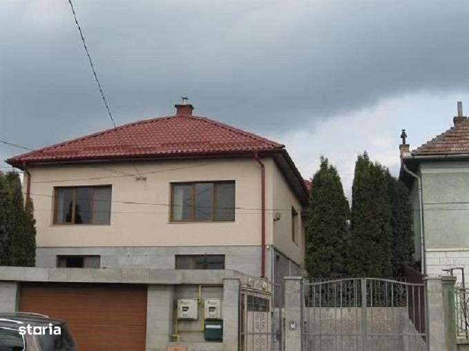 Vânzare casă cu teren 3320 mp, în Dambul Rotund-0