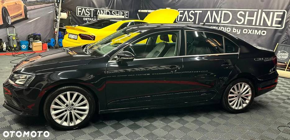 Volkswagen Jetta 1.4 TSI BMT Highline DSG - 2