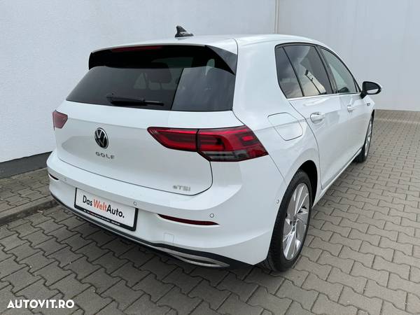 Volkswagen Golf 1.5 eTSI ACT DSG MHEV Style - 4