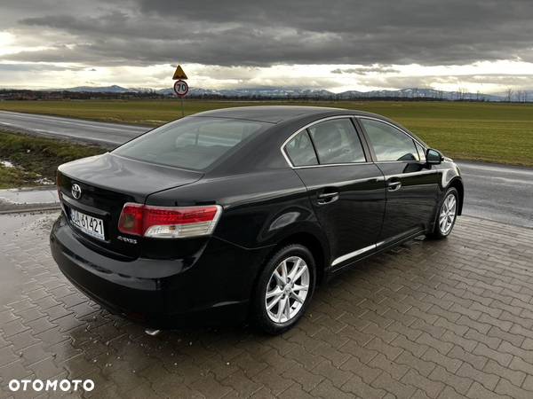 Toyota Avensis 2.0 D-4D Luna - 12