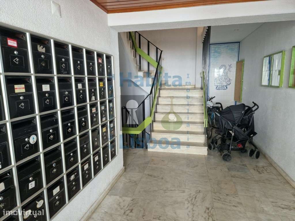 Duplex T3 Com Terraço junto à Praia Costa da Caparica - Grande imagem: 4/50