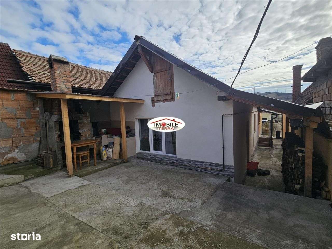 Casa de vanzare in Sura Mare-18