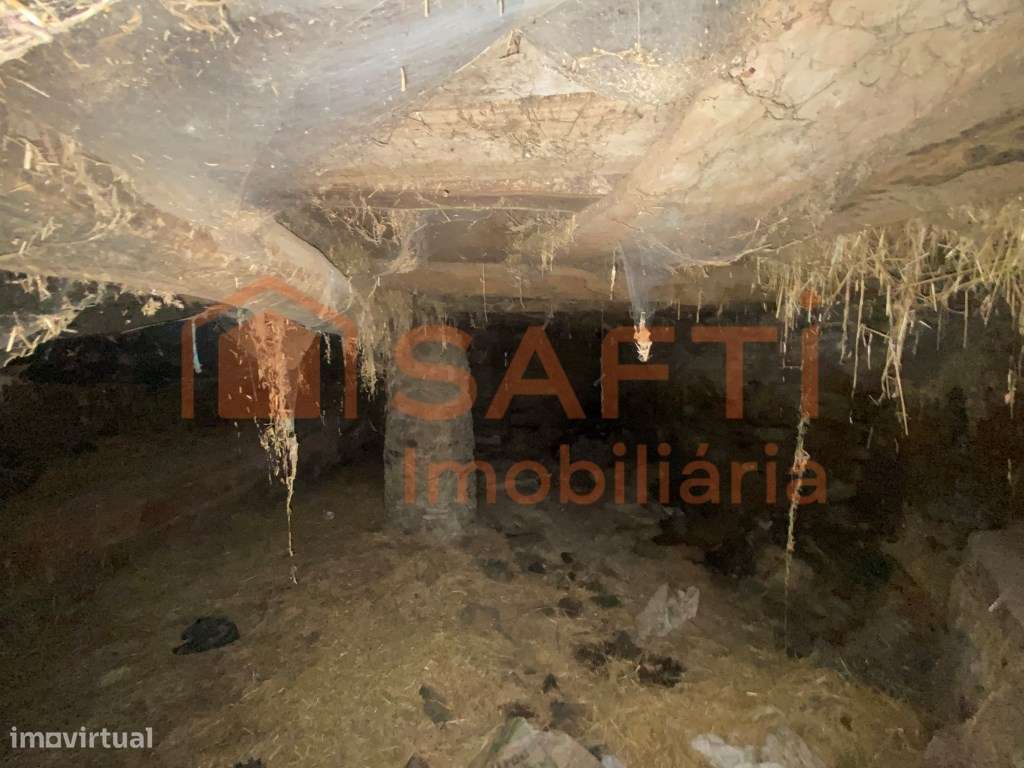 Palheiro em Pedra com 240m² de Terreno em Vinhas-Macedo de Cavaleiros-7