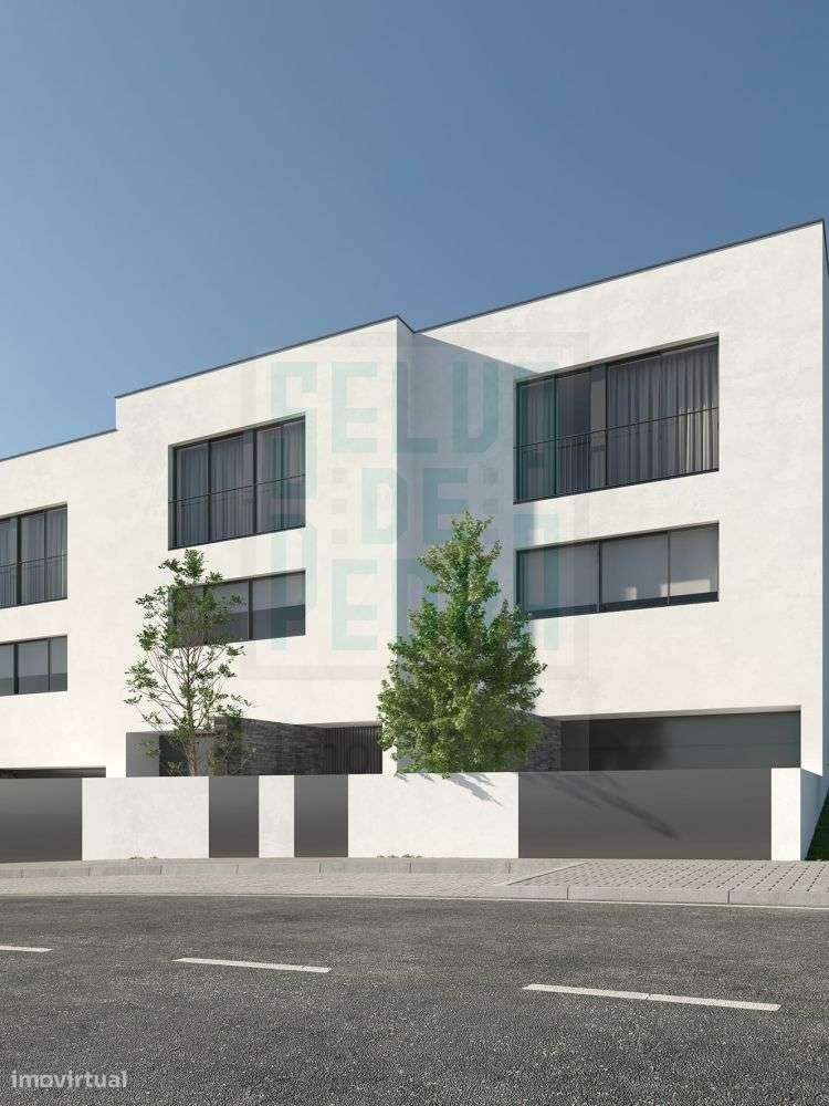 Moradia de 3 frentes V4 Famalicão-6