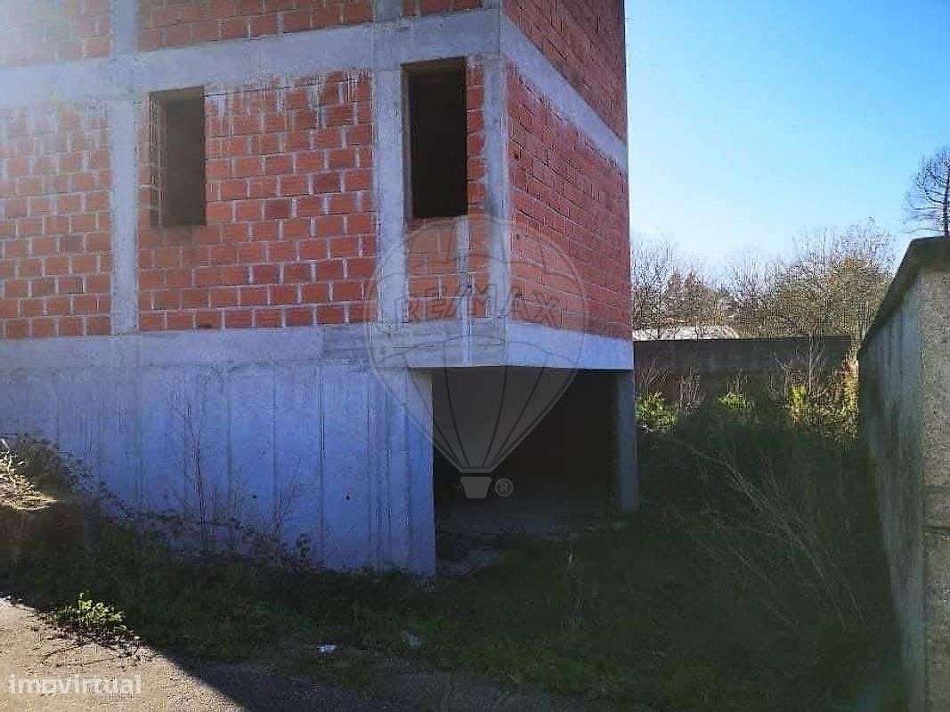 Moradia T4 para venda-4