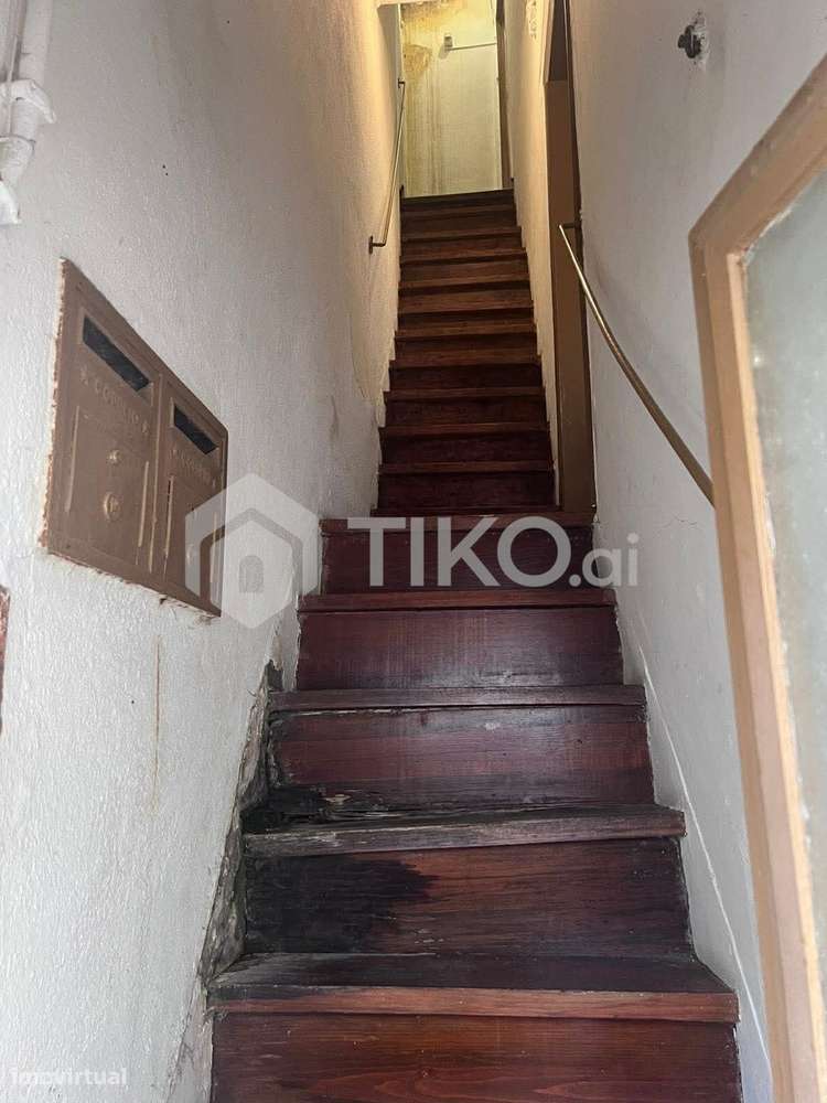 Prédio em Propriedade Total na Mouraria — Ideal para AL ou  T0/T1-5