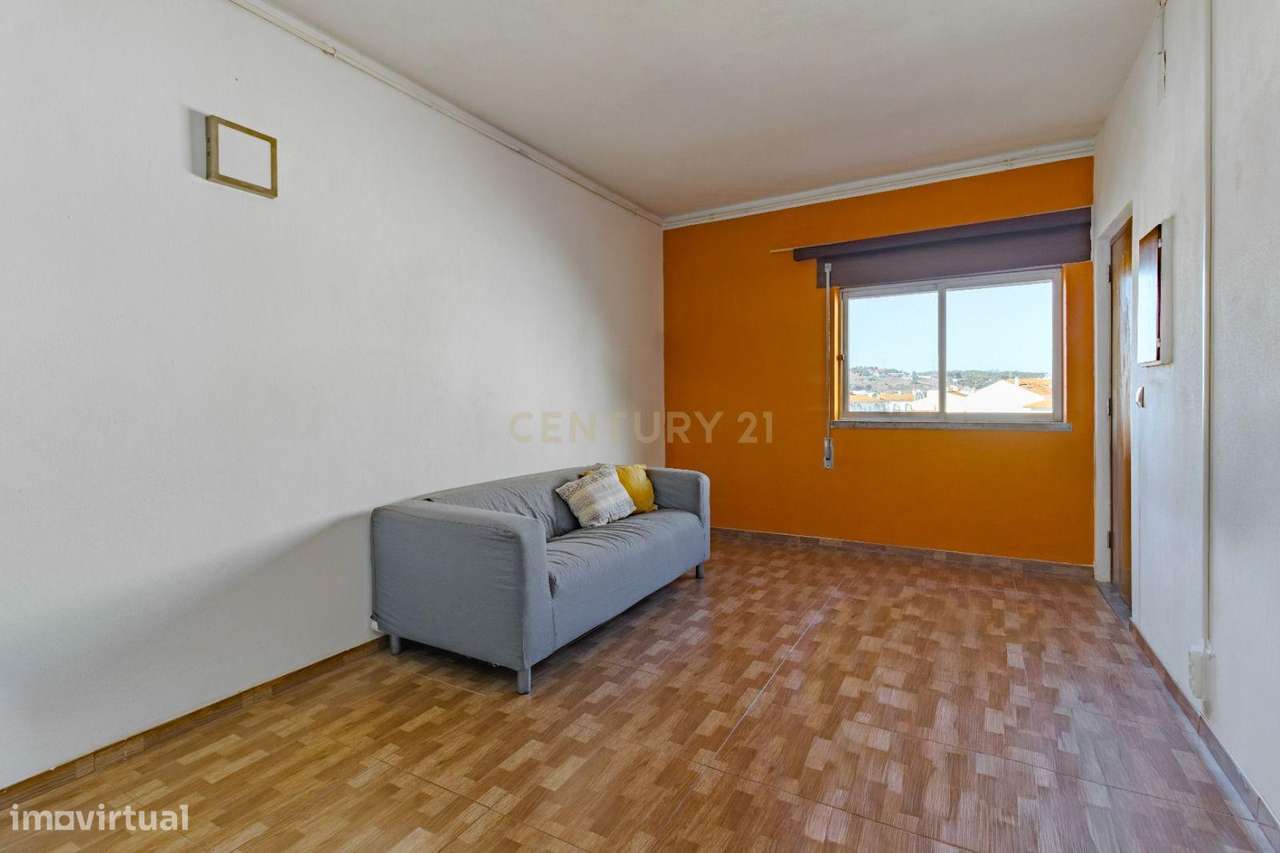 T1 em prédio no centro de Porto de Mós - Grande imagem: 5/13