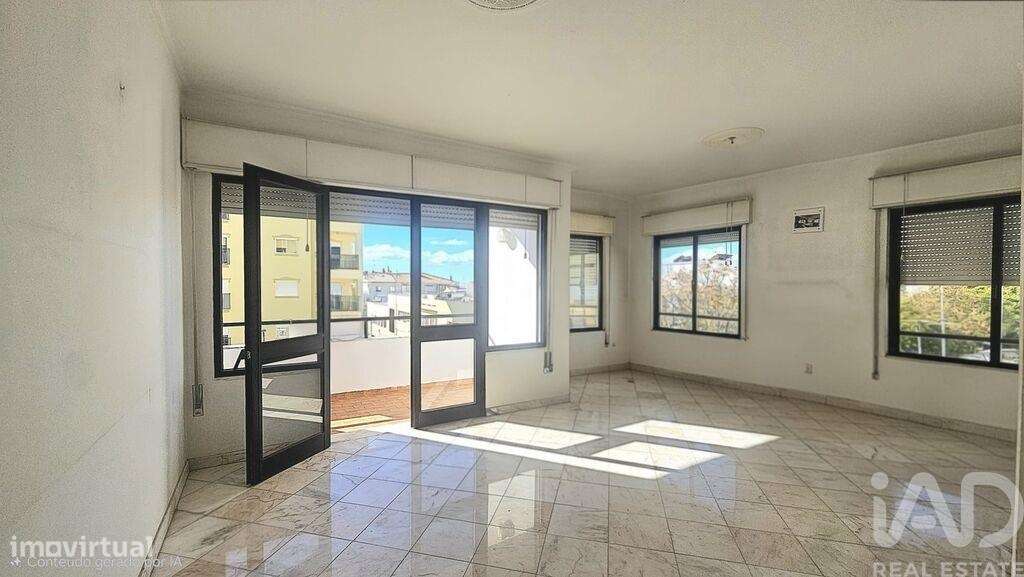 Apartamento T3 em Loulé (São Clemente) de 135 m2 - Grande imagem: 2/26