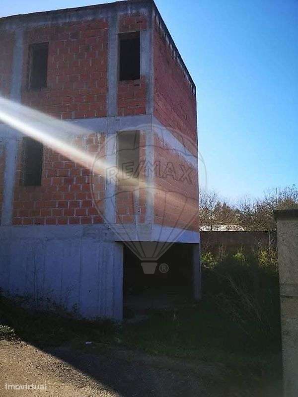 Moradia T4 para venda-7