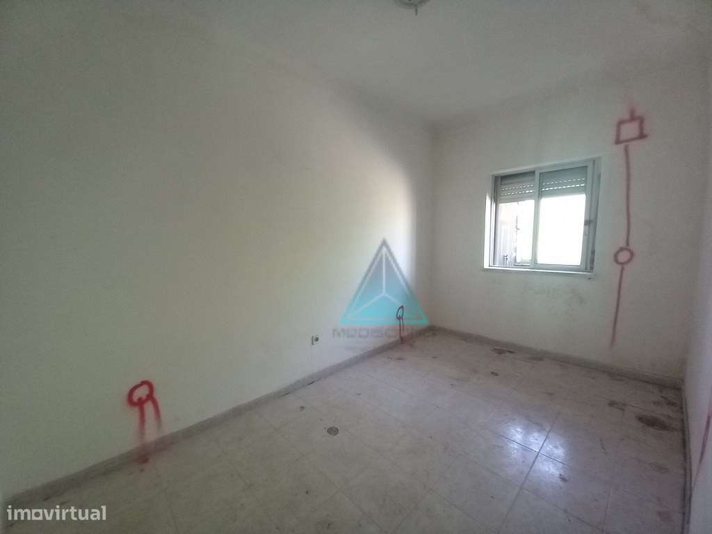 T1 Baixa da Banheira - Totalmente Remodelado - Grande imagem: 4/5