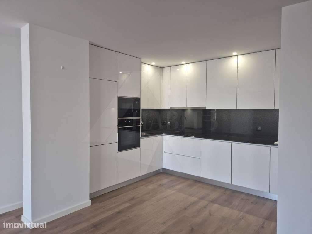 Apartamento T2 com Elevador-4