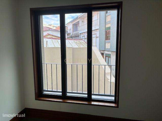 Apartamento T1 com lugar de garagem – Edificio Pharmacia – Cedofeita-8