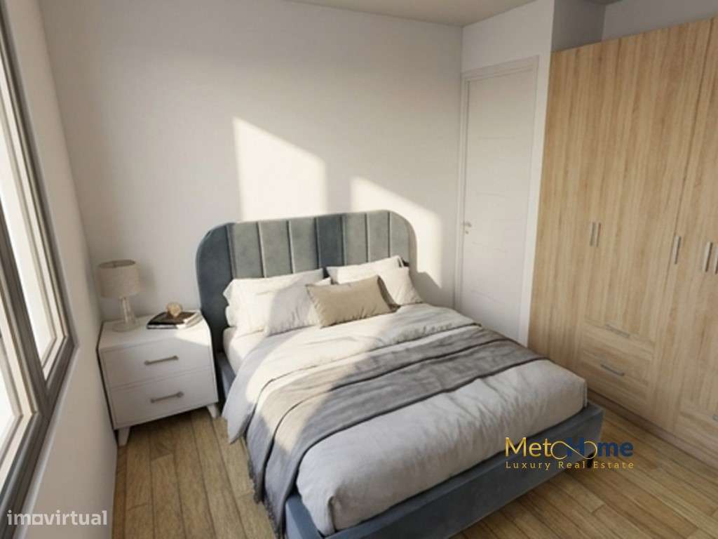 Moradia para reabilitar com projeto aprovado em Santa Marinha - Vil... - Grande imagem: 5/31