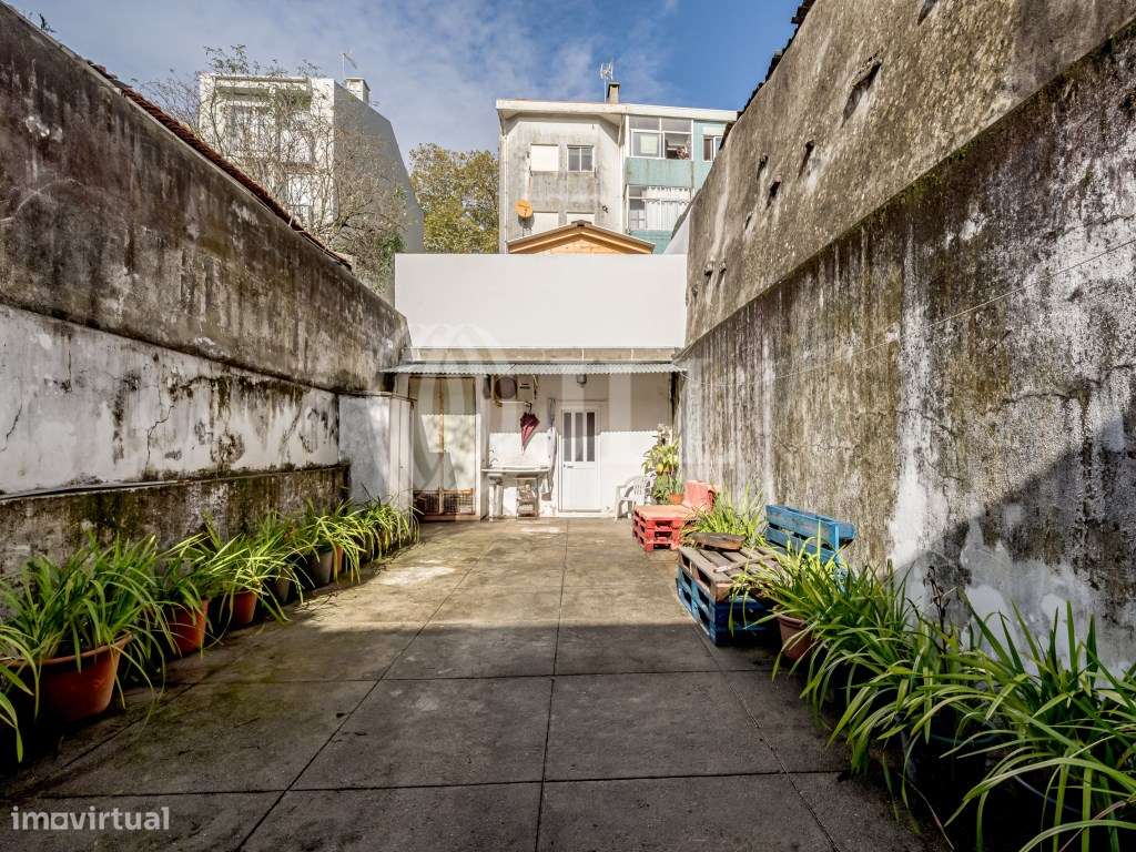 Loja com terraço, em Paranhos, no Porto - Grande imagem: 2/21