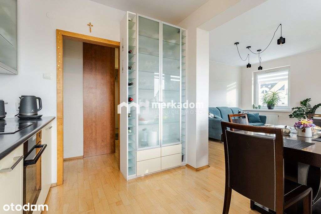 3 pokoje z balkonem, komórką i miejscem postojowym - Pełny obrazek: 4/16