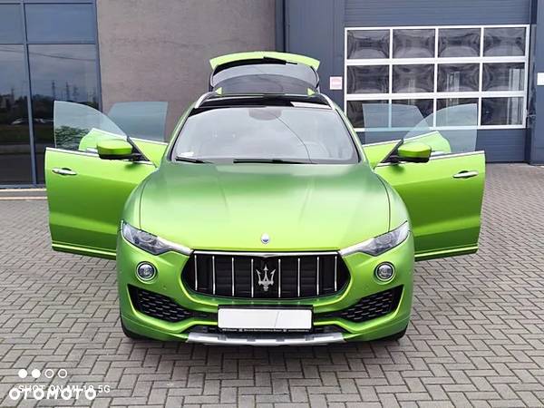 Maserati Levante Q4 Executive - 10