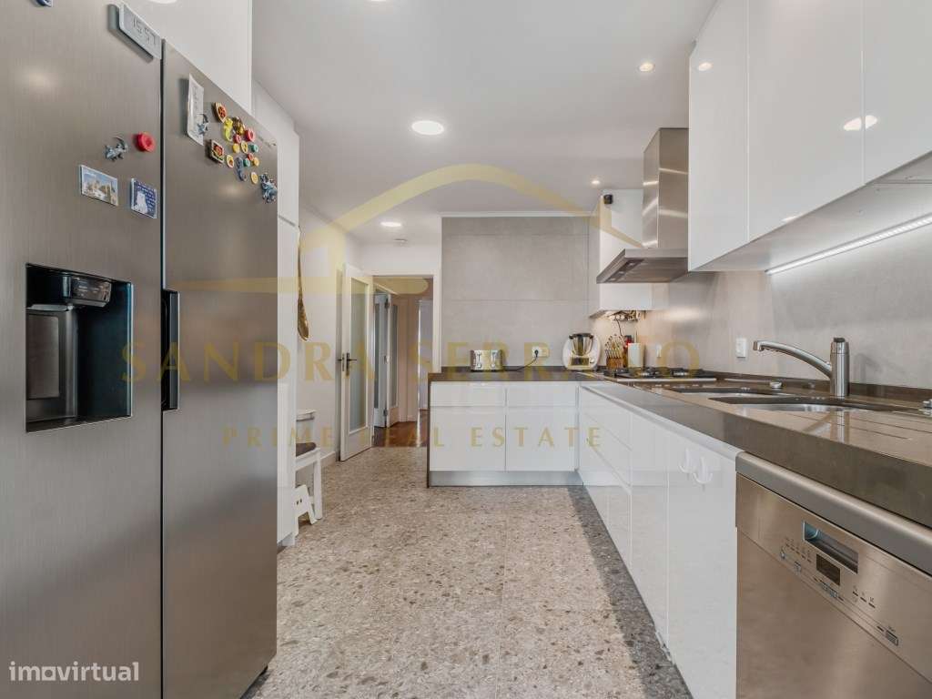 Duplex T6 com 400m2 de área na Quinta da Beloura, box independente-30