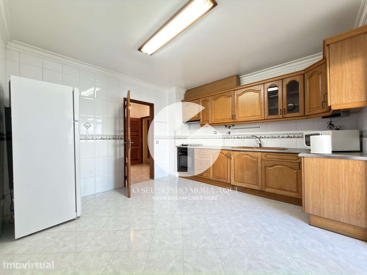 Apartamento T2 com Garagem Box - Olhão-19