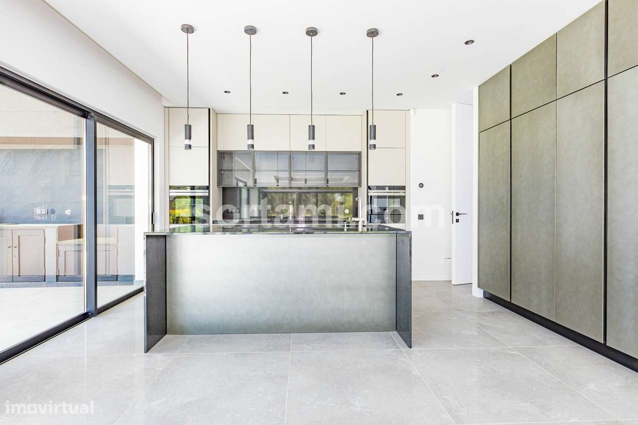 Moradia Isolada T4+1 Venda em Quarteira,Loulé - Grande imagem: 5/38