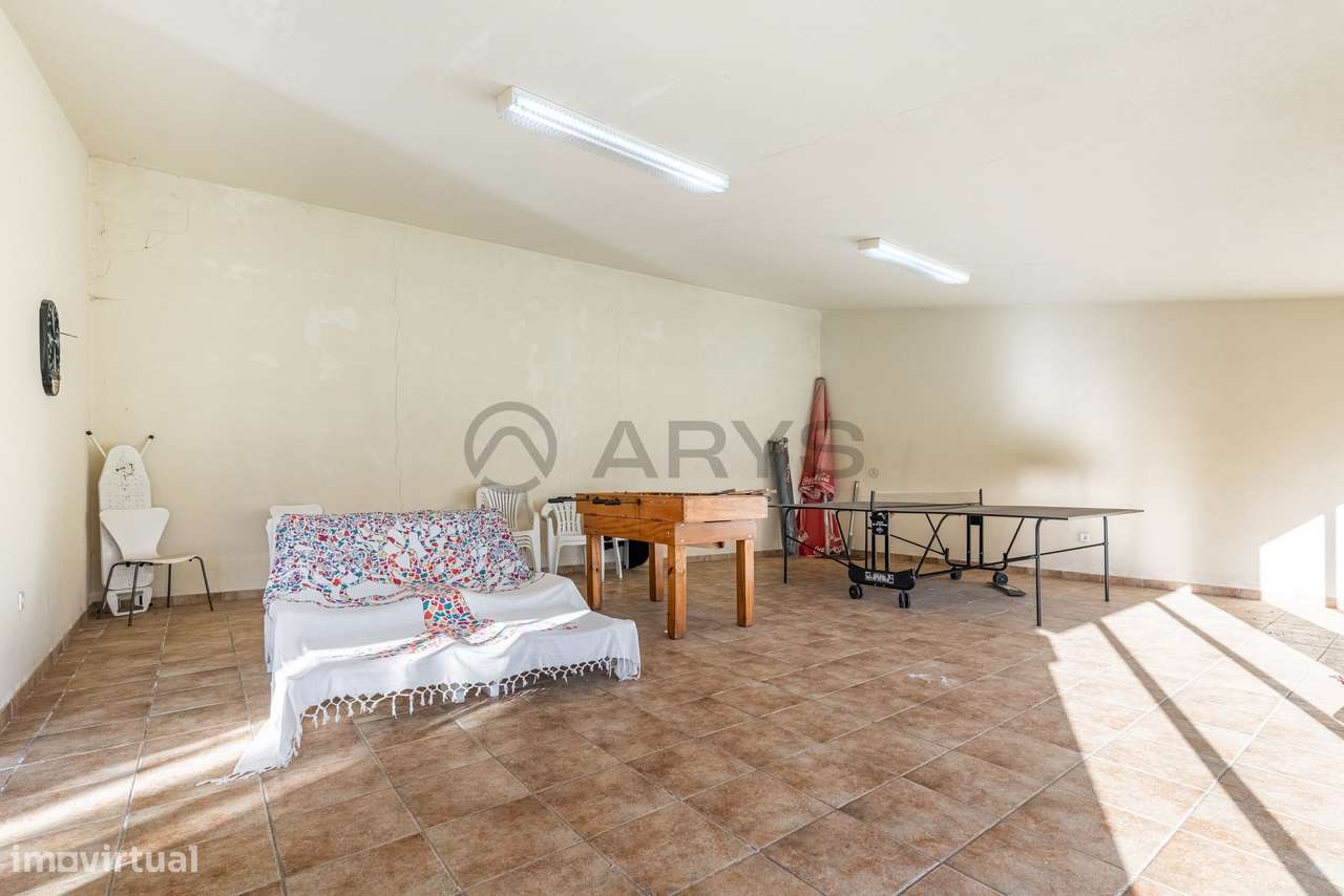 Moradia T4 com Piscina - Nogueira, Braga-27