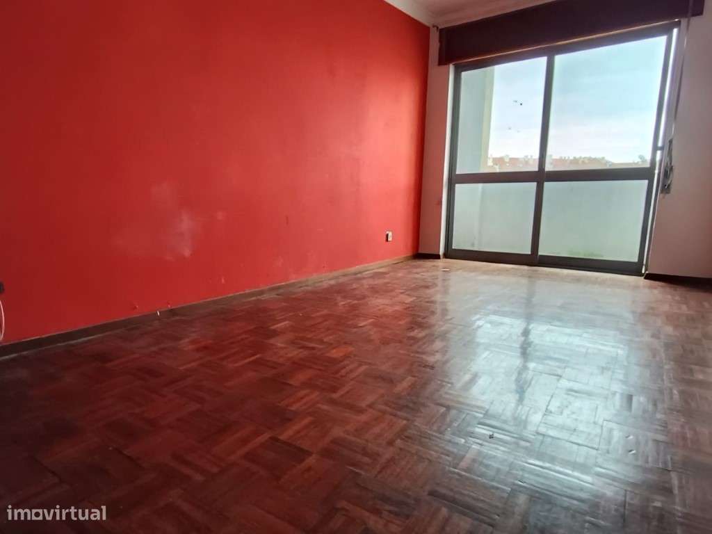 T2 para Remodelação Total no Centro da Moita - Grande imagem: 5/17